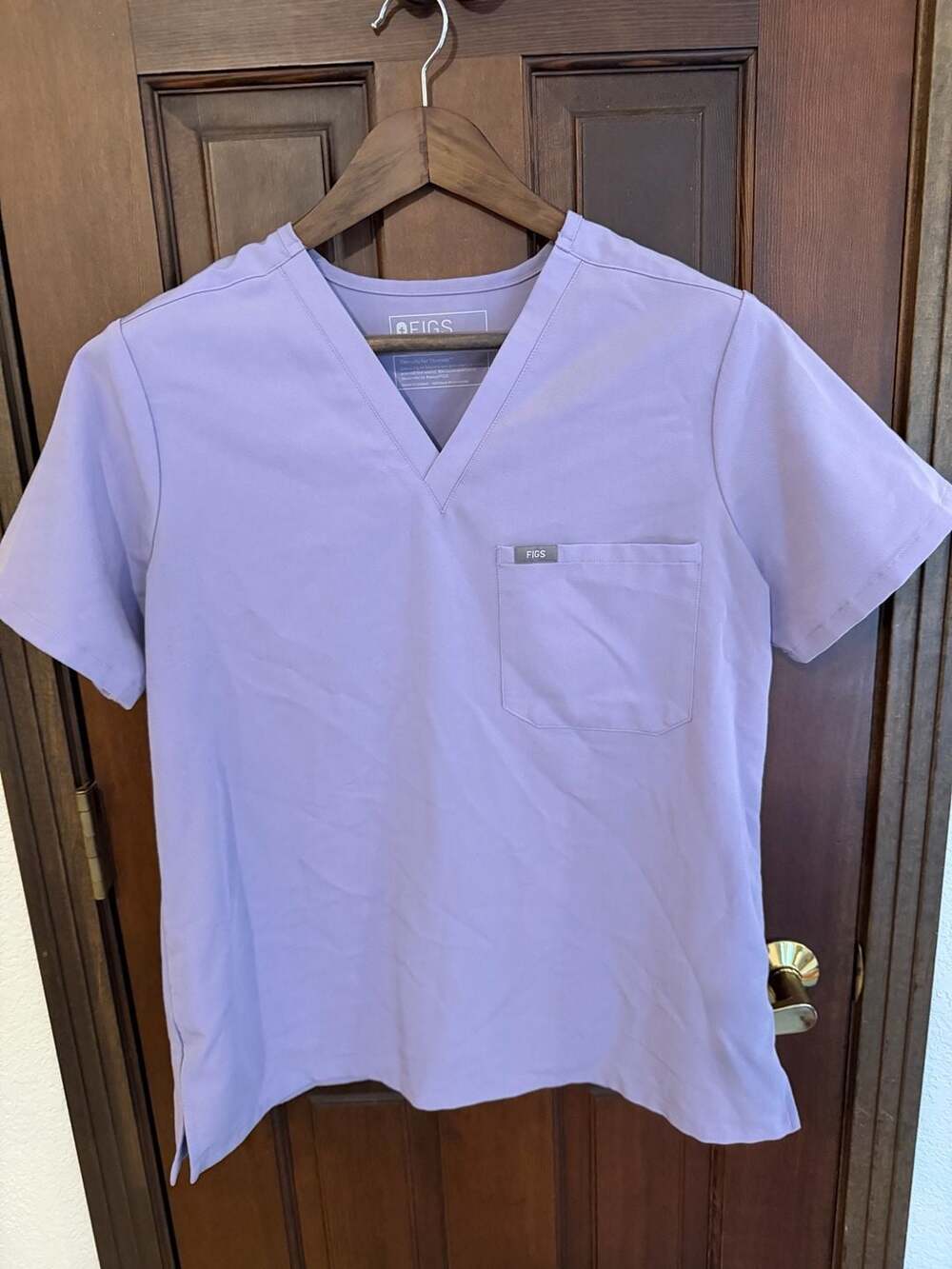 FIGS Catarina One-Pocket Scrub Top Lilac Size M